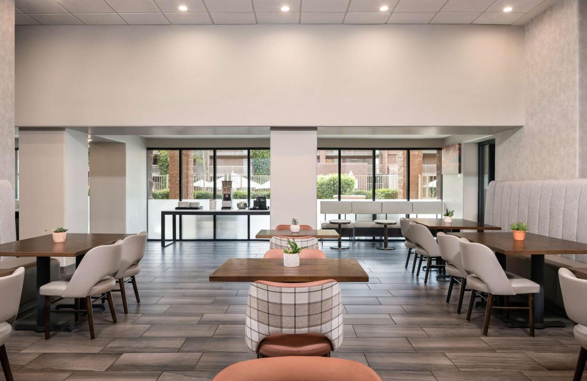 Embassy Suites By Hilton Tucson East Exteriör bild