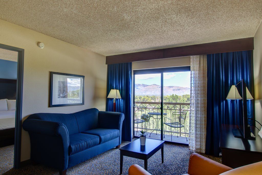 Embassy Suites By Hilton Tucson East Exteriör bild